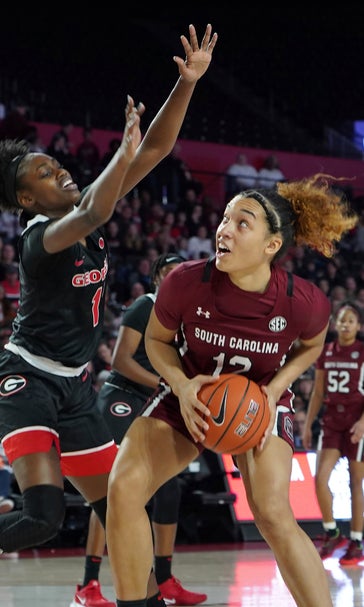 No. 1 South Carolina women extend streak, roll past Georgia